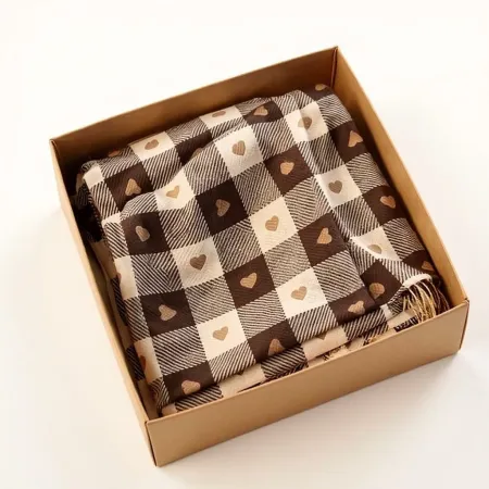 Szalik w brązowe serca