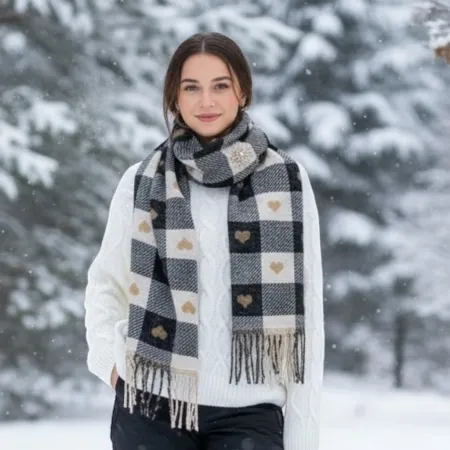 Szalik w złote serca