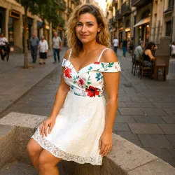 Sukienka Biała Poezja