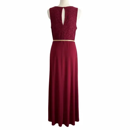 Sukienka bordowa z paskiem