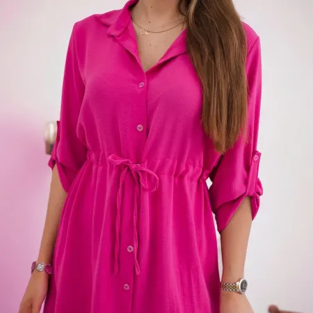 Sukienka z zapięciem na guziki